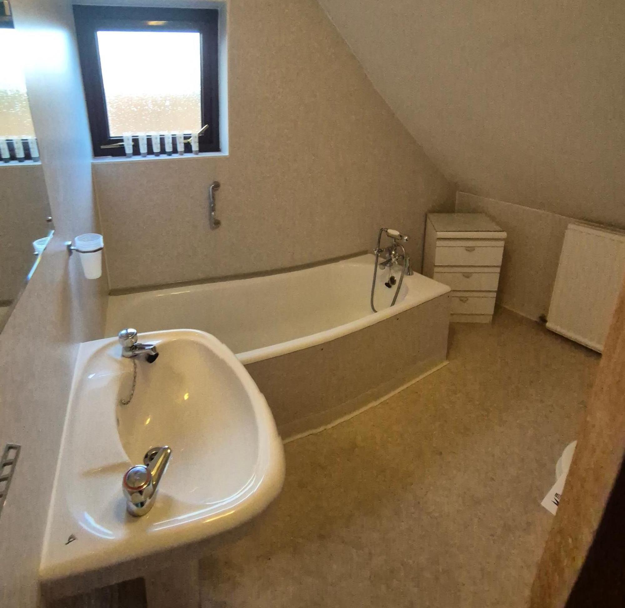 Doune Braes Hotel Breasclete エクステリア 写真