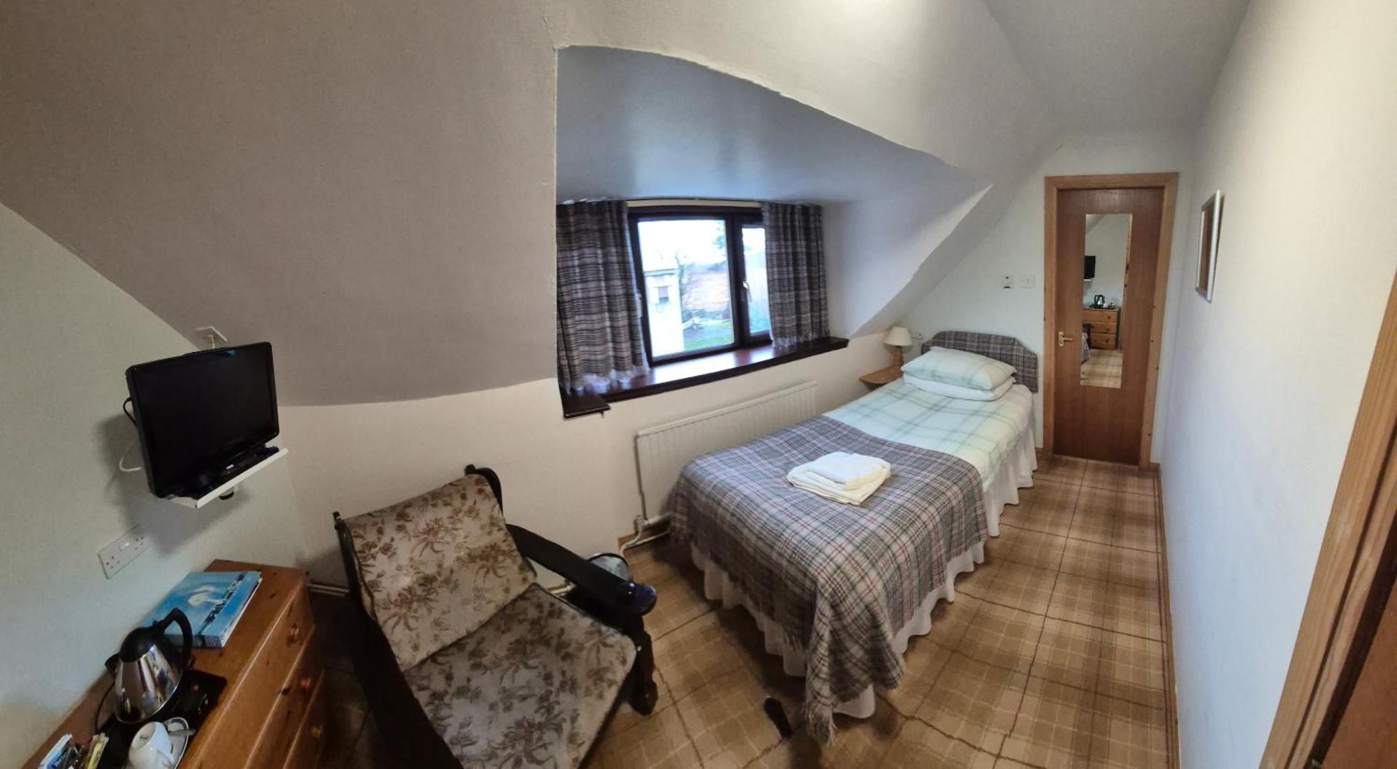 Doune Braes Hotel Breasclete エクステリア 写真